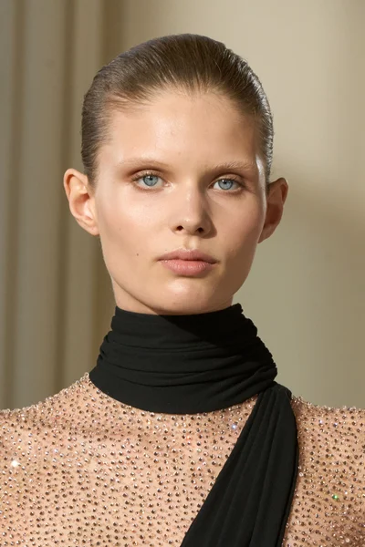 Look 80